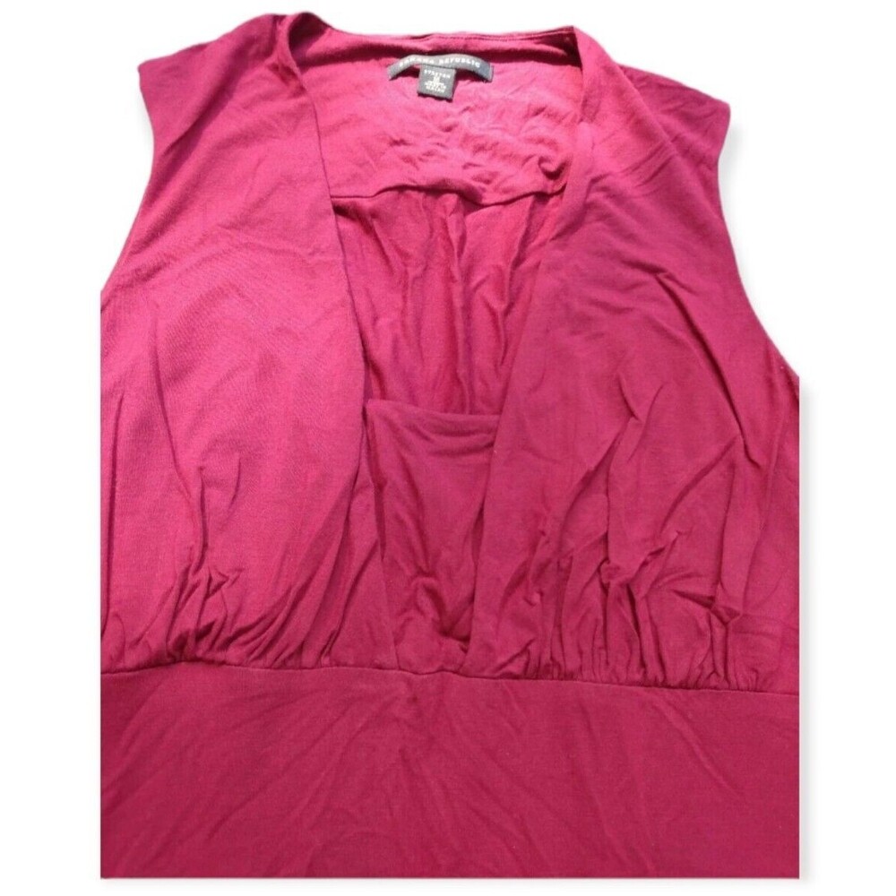 Banana Republic Woman Top Size M Purple Burgundy Sleeveless V Neck - Picture 3 of 4